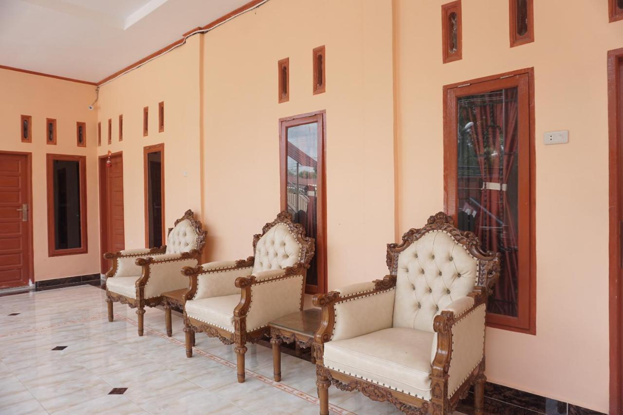 Oyo 2635 Ramos Inn Sinapuran Esterno foto