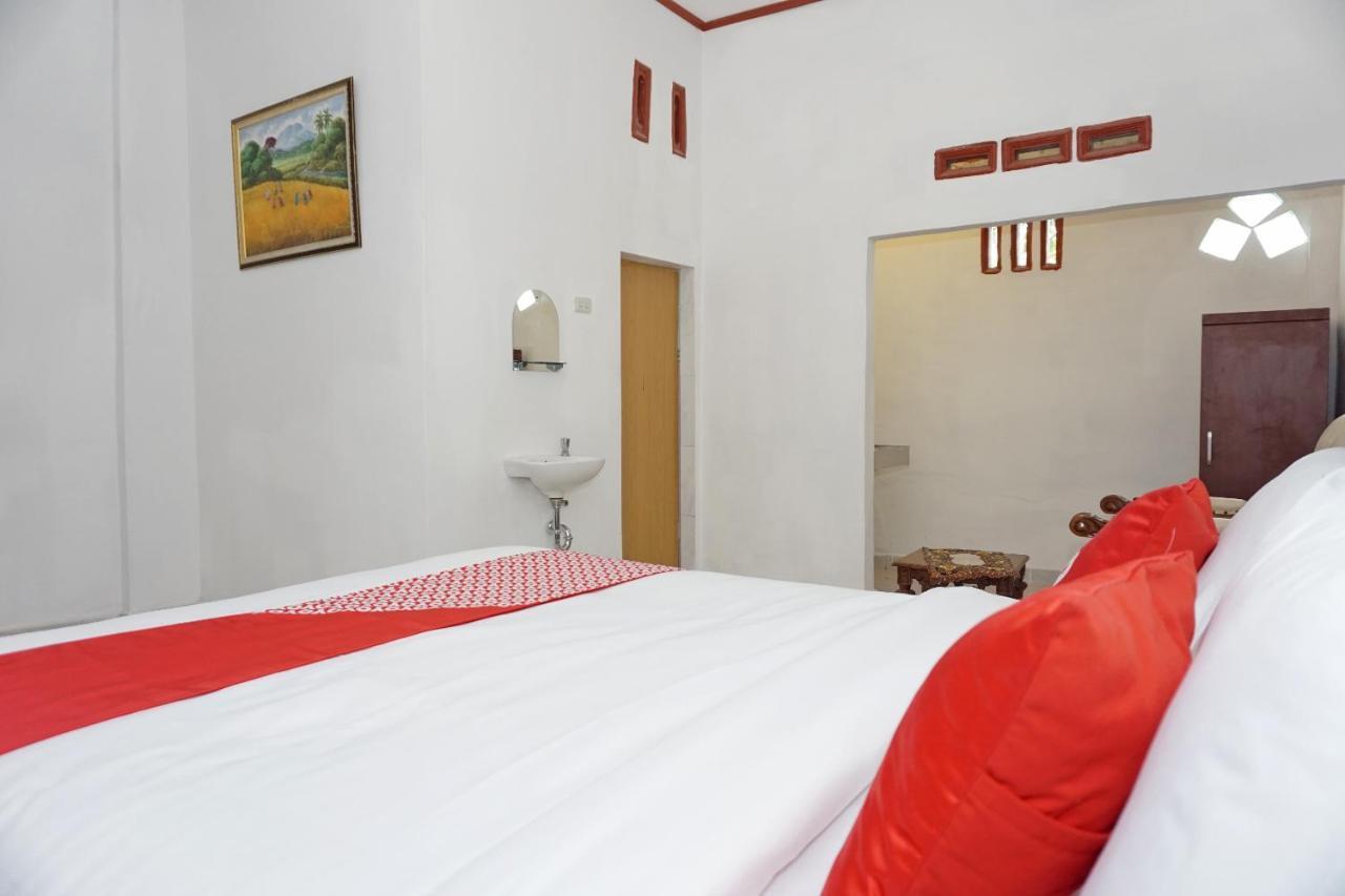 Oyo 2635 Ramos Inn Sinapuran Esterno foto