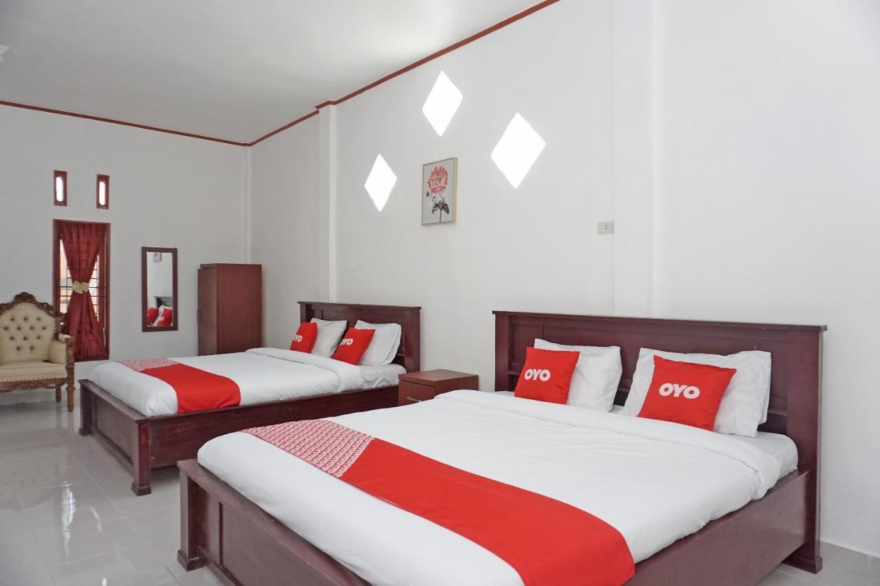 Oyo 2635 Ramos Inn Sinapuran Esterno foto