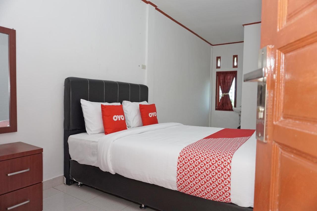 Oyo 2635 Ramos Inn Sinapuran Esterno foto