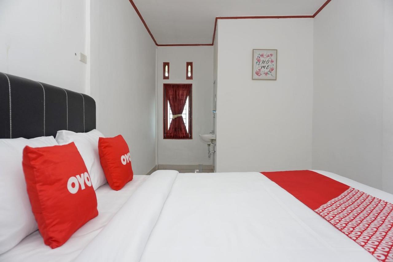 Oyo 2635 Ramos Inn Sinapuran Esterno foto
