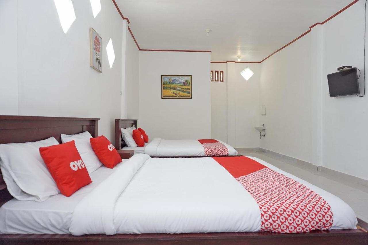 Oyo 2635 Ramos Inn Sinapuran Esterno foto